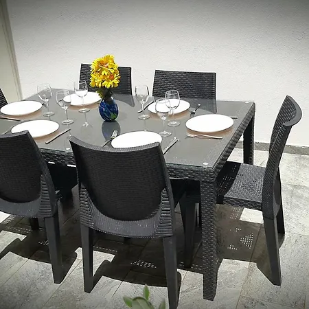 Blue Crystal - Few Steps From The Sea Apartament