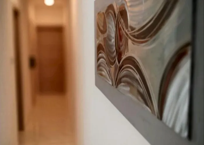 Daire Blue Crystal - Few Steps From The Sea *